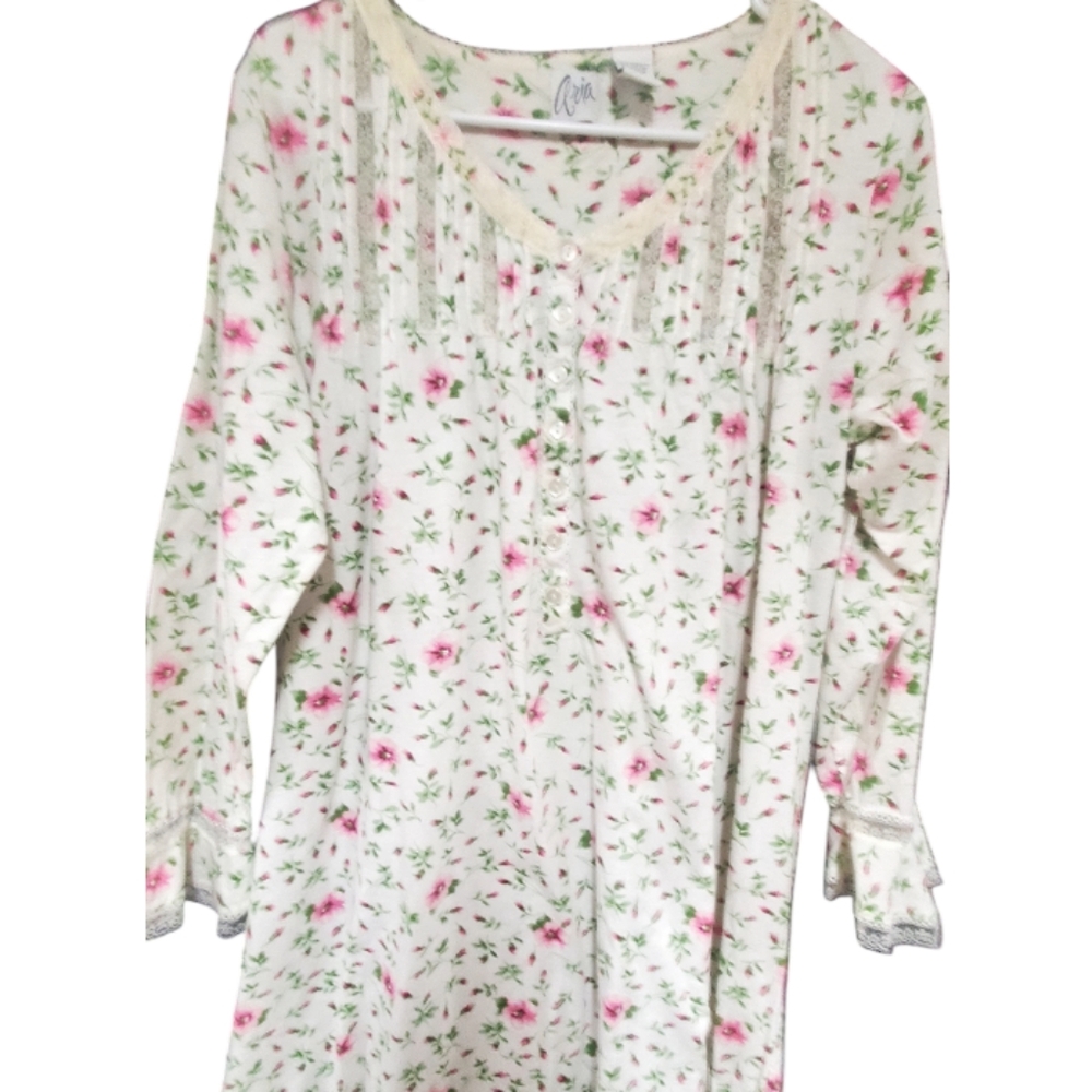 Aria 100% Cotton Long Floral Print & Lace Trim Nightgown in Medium - Picture 10 of 11